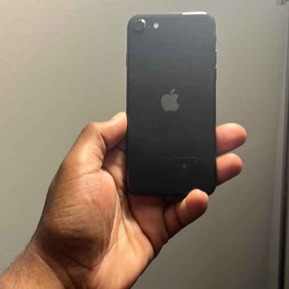 iPhone se second generation it’s in good shape it works great.